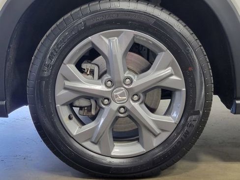Certified 2026 Honda HR-V LX image 9