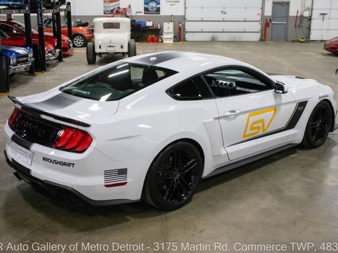 Used 2018 Ford Mustang GT Premium w/ GT Performance Package image 7