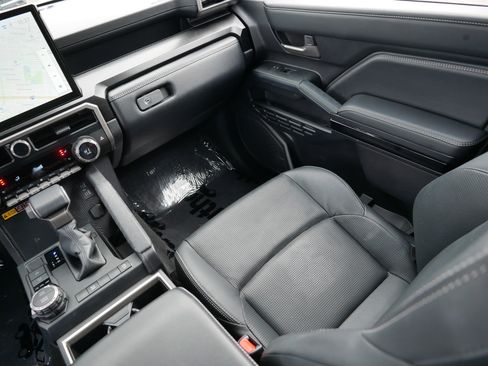 Used 2025 Toyota 4Runner Limited image 11