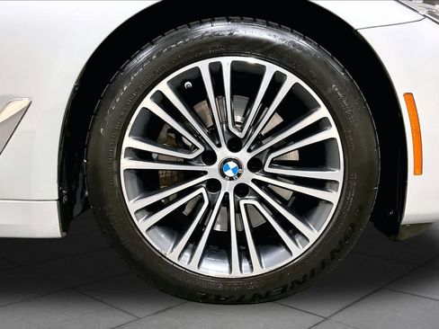 Used 2019 BMW 540i xDrive w/ Convenience Package AWD/4WD image 10