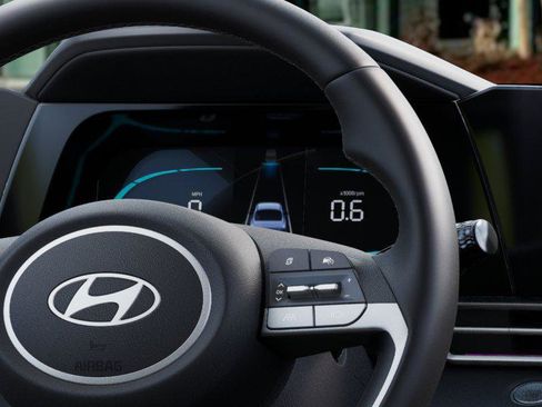 New 2026 Hyundai Elantra SEL Sport image 3