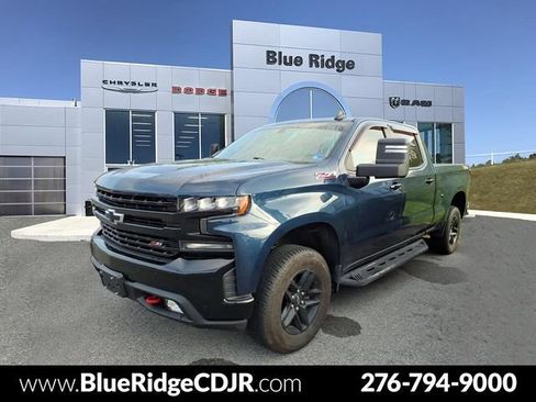 Used 2021 Chevrolet Silverado 1500 LT Trail Boss w/ Convenience Package II AWD/4WD image 1