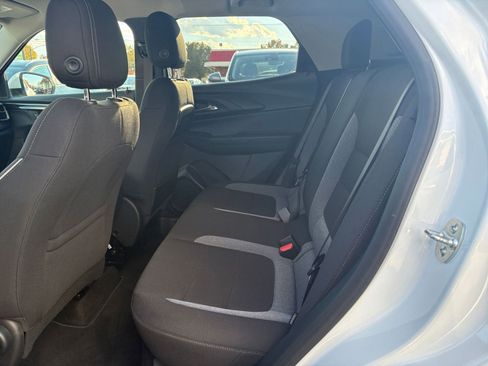 Used 2025 Chevrolet TrailBlazer LT image 23