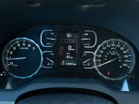 Used 2019 Toyota Tundra SR5 w/ SR5 Upgrade Package image 22