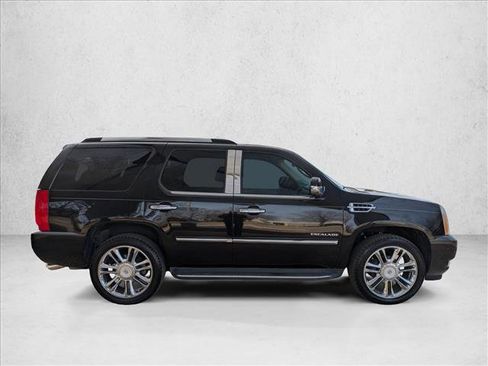 Used 2009 Cadillac Escalade AWD image 4