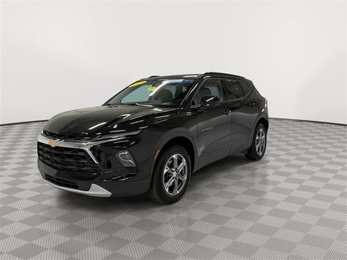 Certified 2024 Chevrolet Blazer LT w/ Convenience Package image 5