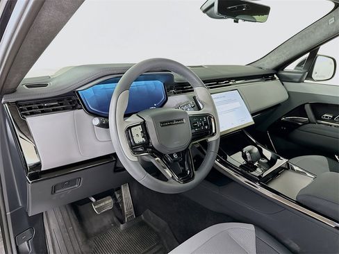 Used 2025 Land Rover Range Rover Sport SV Edition Two image 9