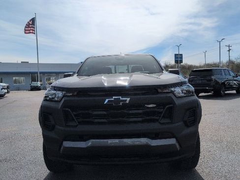 Used 2024 Chevrolet Colorado Trail Boss w/ Advanced Trailering Package AWD/4WD image 11
