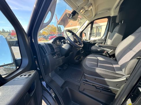 New 2025 RAM ProMaster 3500 w/ Power Group image 8