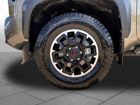Certified 2024 Toyota Tacoma TRD Off-Road AWD/4WD image 11