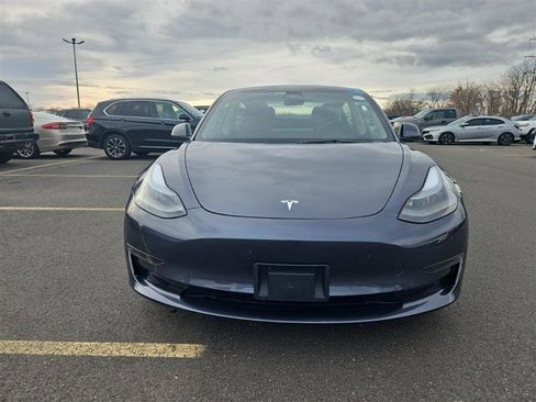 Used 2023 Tesla Model 3 Standard Range image 4