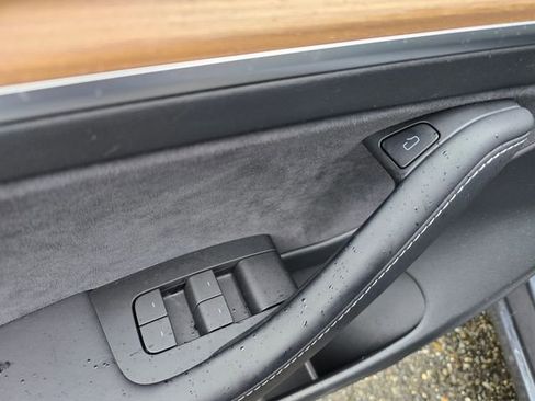 Used 2023 Tesla Model 3 Performance image 19