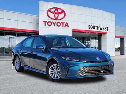 New 2026 Toyota Camry LE w/ Convenience Package