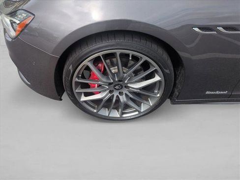 Used 2020 Maserati Ghibli S GranSport image 25