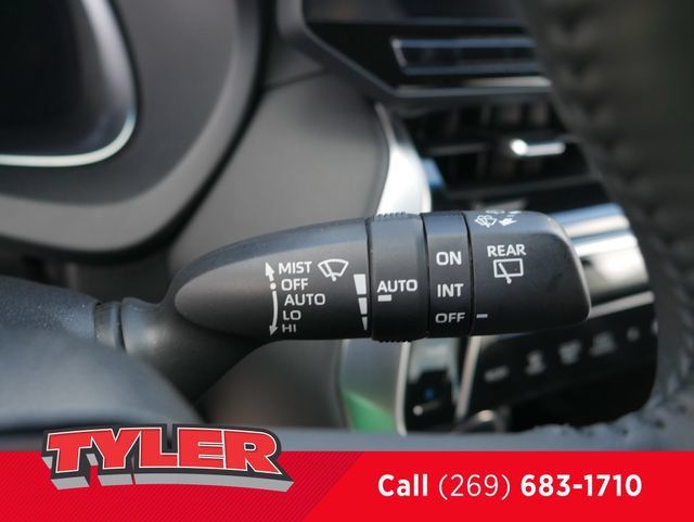 Used 2023 Toyota Venza Limited AWD/4WD image 24