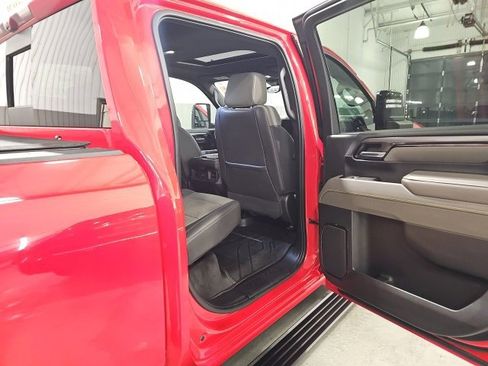 Used 2025 Chevrolet Silverado 2500 ZR2 w/ Technology Package image 20