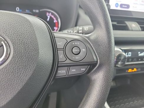 Used 2025 Toyota RAV4 XLE FWD image 24