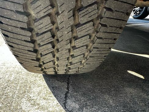 Used 2005 Ford Excursion Eddie Bauer image 57