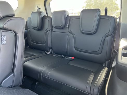 New 2026 Nissan Armada SV image 15