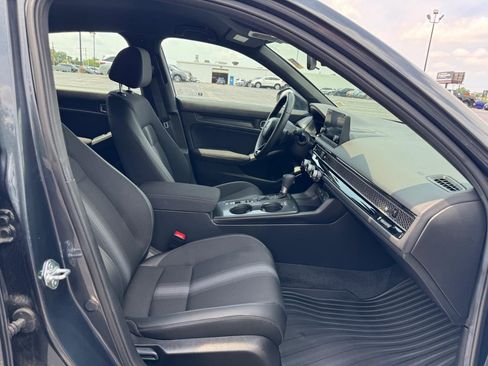 Certified 2025 Honda Civic Sport image 17