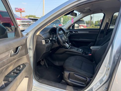 Used 2018 MAZDA CX-5 Sport FWD image 4