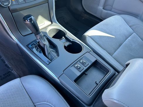 Used 2015 Toyota Camry XSE w/ Moonroof Package image 18