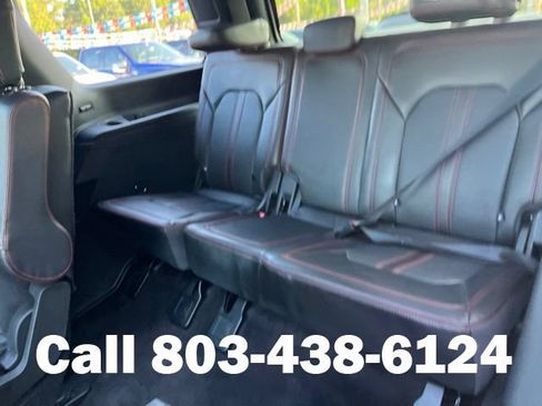 Used 2022 Ford Expedition Limited AWD/4WD image 17