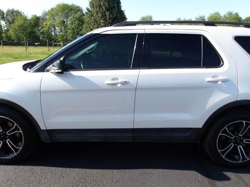 Used 2015 Ford Explorer Sport w/ Equipment Group 401A AWD/4WD image 40