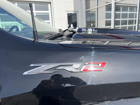 Used 2022 Chevrolet Silverado 1500 ZR2 w/ Technology Package image 9