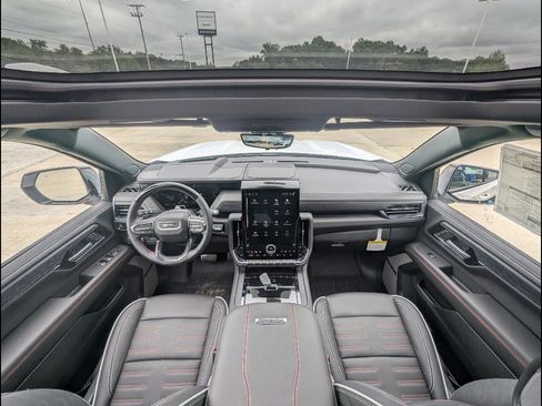 New 2026 GMC Yukon AT4 Ultimate w/ LPO, Floor Liner Package AWD/4WD image 21
