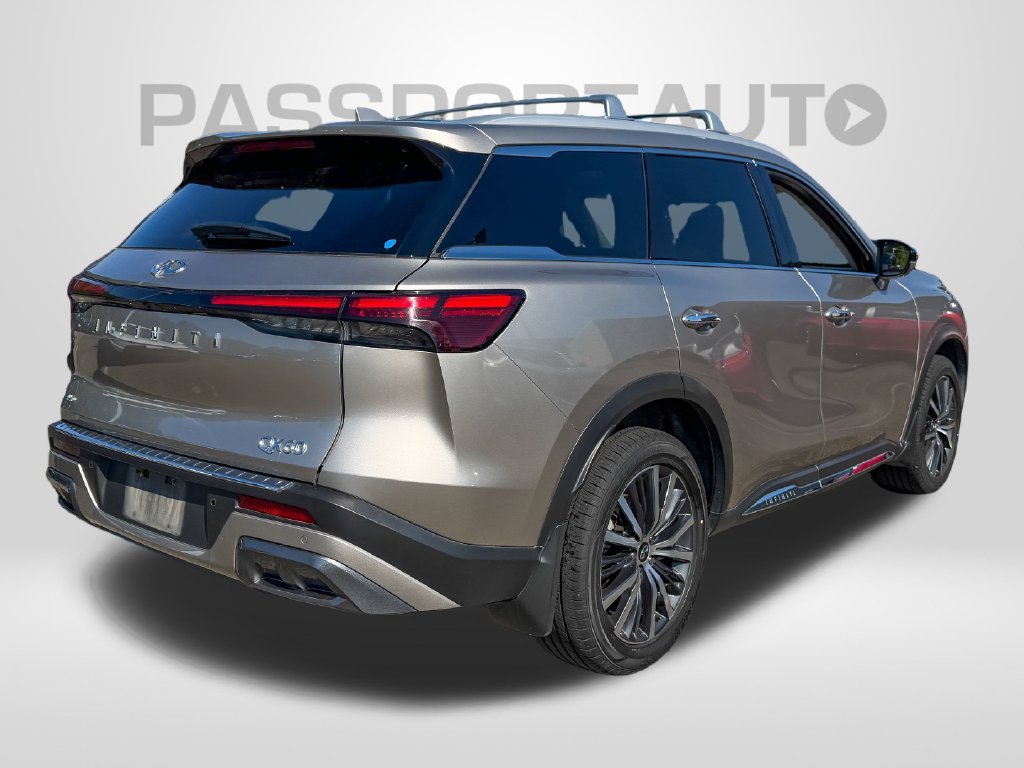 Used 2023 INFINITI QX60 Sensory w/ Vision Package AWD/4WD image 5