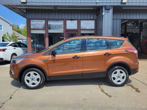 Used 2017 Ford Escape S FWD image 4