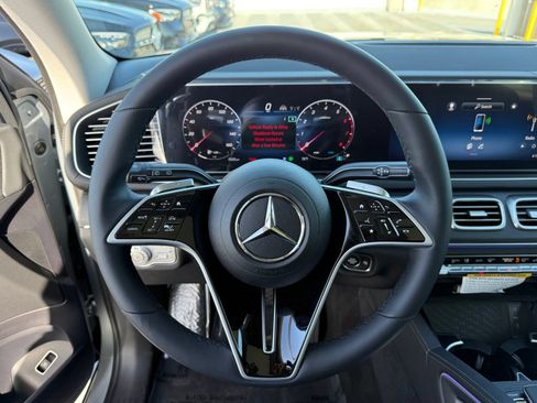 New 2026 Mercedes-Benz GLS 450 4MATIC image 21
