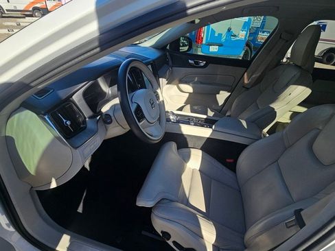 Certified 2025 Volvo XC60 T8 Ultra w/ Protection Package Premier image 18