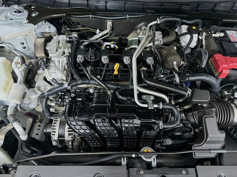 Used 2025 Nissan Altima 2.5 SV FWD image 30