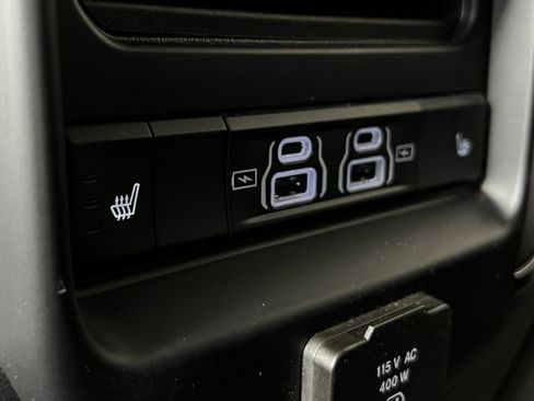 Used 2024 RAM 2500 Rebel image 29