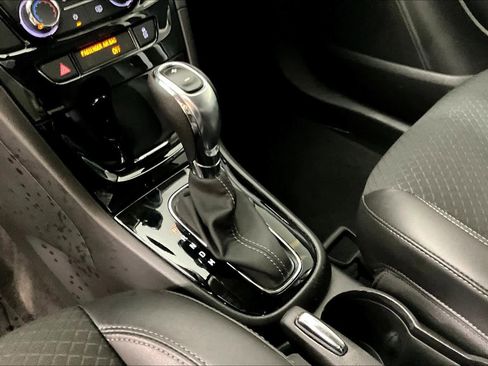 Used 2022 Buick Encore Preferred image 15