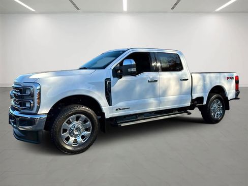 Used 2024 Ford F350 Lariat image 1