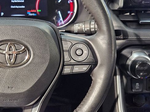 Used 2019 Toyota RAV4 Limited w/ Cold Weather Package FWD image 29