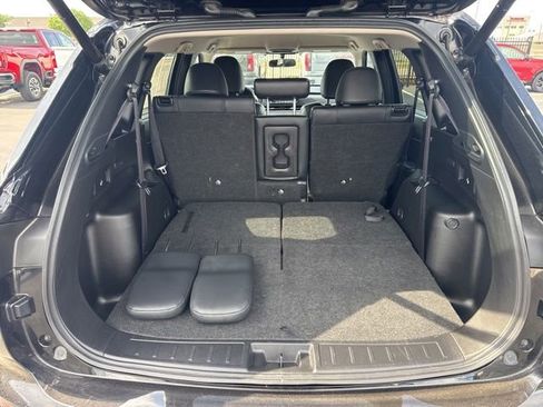 Used 2024 Mitsubishi Outlander AWD image 4