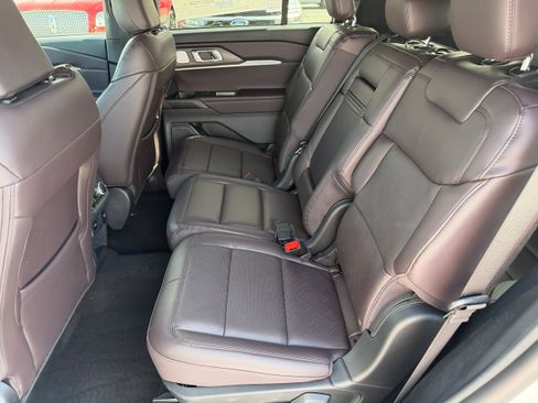 New 2026 Ford Explorer Platinum AWD/4WD image 14