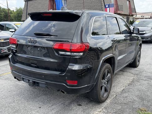 Used 2015 Jeep Grand Cherokee Altitude RWD image 7
