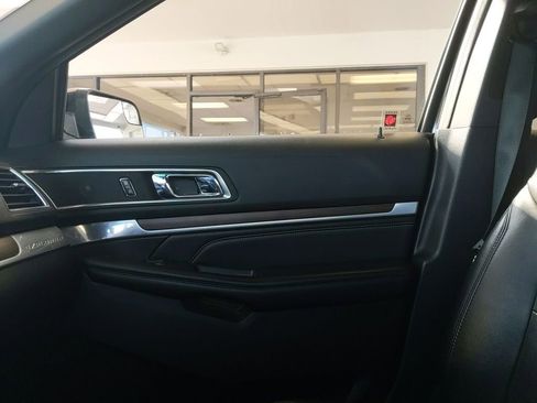 Used 2017 Ford Explorer Limited AWD/4WD image 22