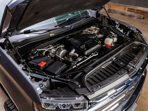 Used 2021 Chevrolet Silverado 1500 LTZ image 40