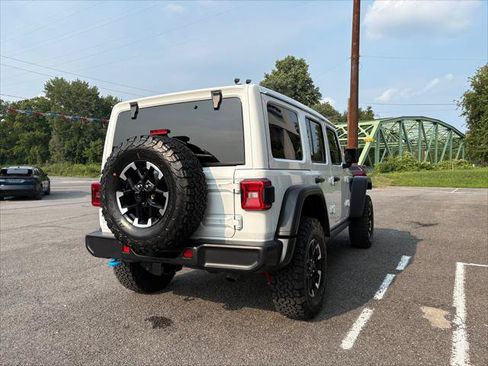 Certified 2025 Jeep Wrangler Unlimited Rubicon 4xe w/ Convenience Group AWD/4WD image 8