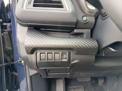 Certified 2025 Subaru Ascent Premium image 28