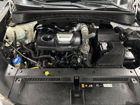 Used 2017 Hyundai Tucson Sport image 13