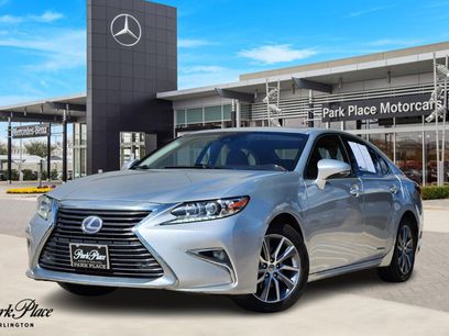 Used 2016 Lexus ES 300h w/ Luxury Package w/Wood Trim