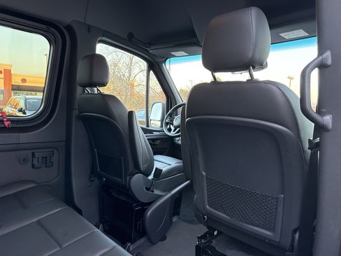 Certified 2024 Mercedes-Benz Sprinter 2500 image 9