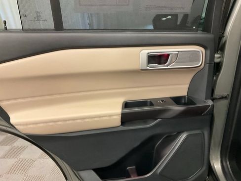 Used 2020 Ford Explorer Limited AWD/4WD image 33